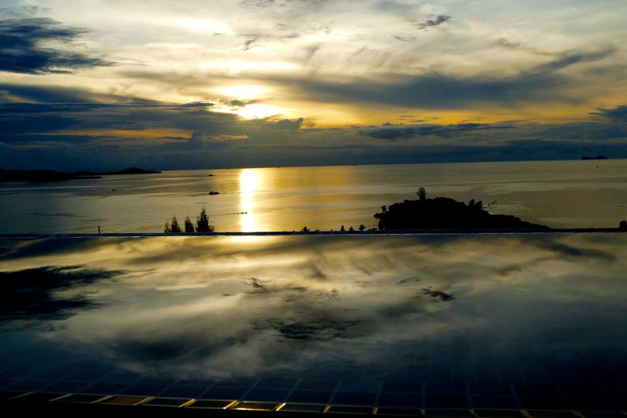 Unique Boutique Resort Bangrak pláž Exteriér fotografie